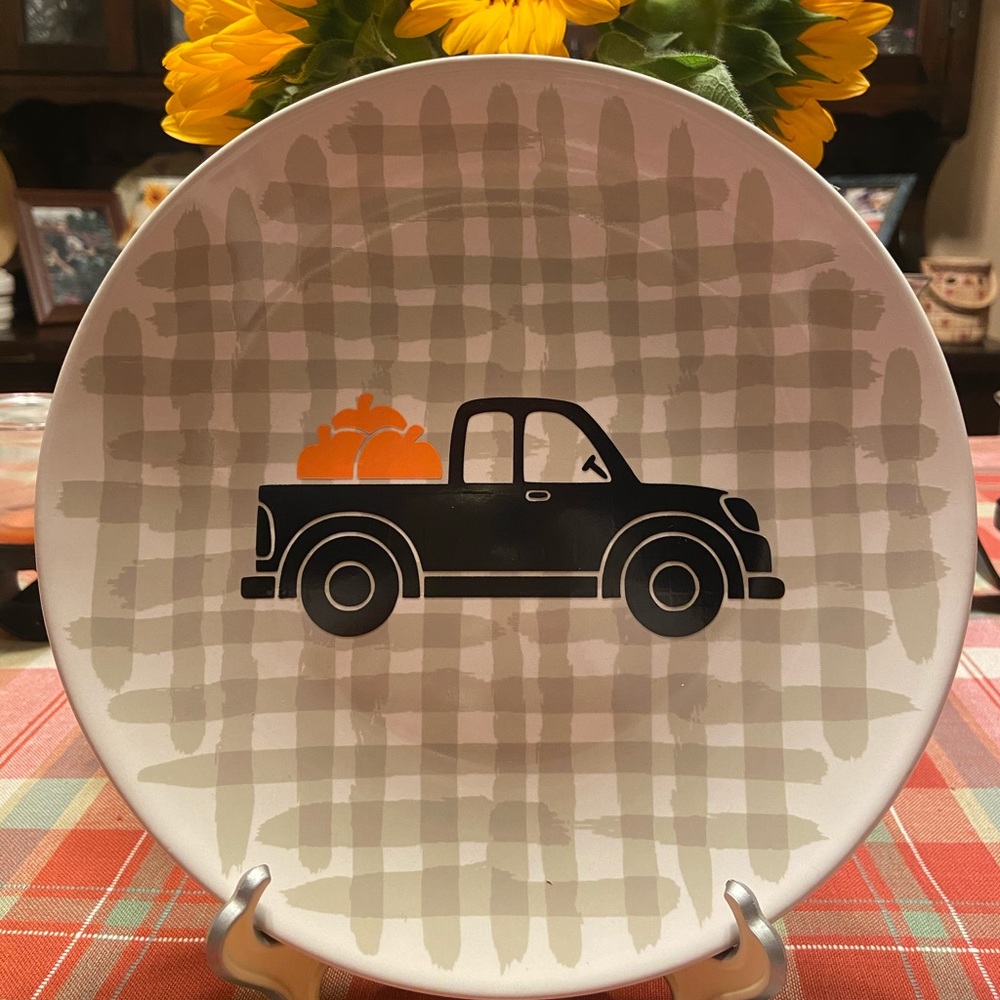 “PUMPKIN TRUCK” Fall Decorative Plate